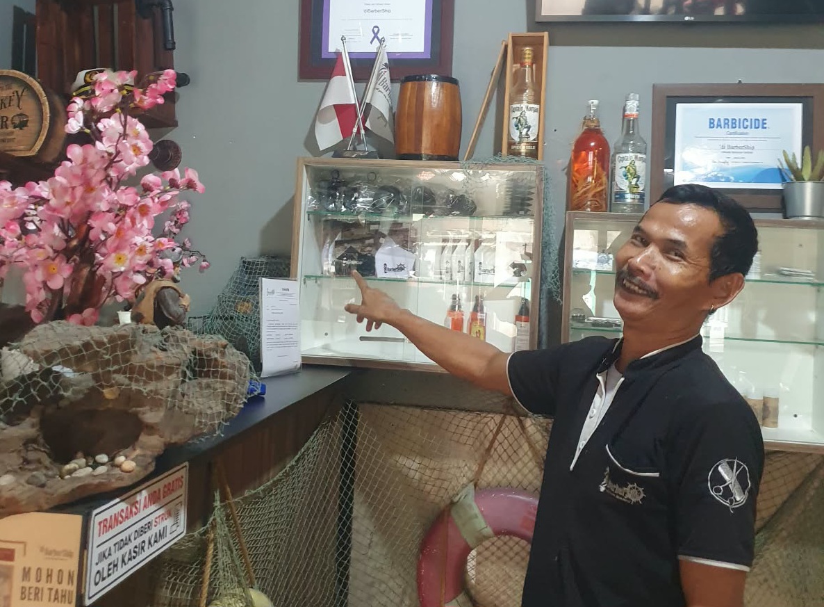 Ngaku Mau ke ATM, Pelanggan Malah Kabur Usai Cukur Rambut di Barbershop Bogor