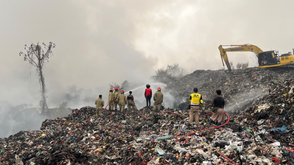Kebakaran TPA Galuga, 25 Jam Petugas Berjibaku Padamkan Api