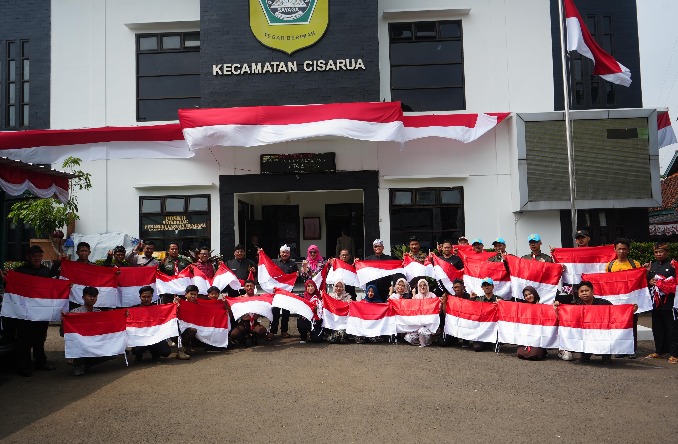 Pemkab Bogor Gencar Lakukan Gerakan Pembagian Bendera Merah Putih, Ajak Masyarakat Maknai HUT RI