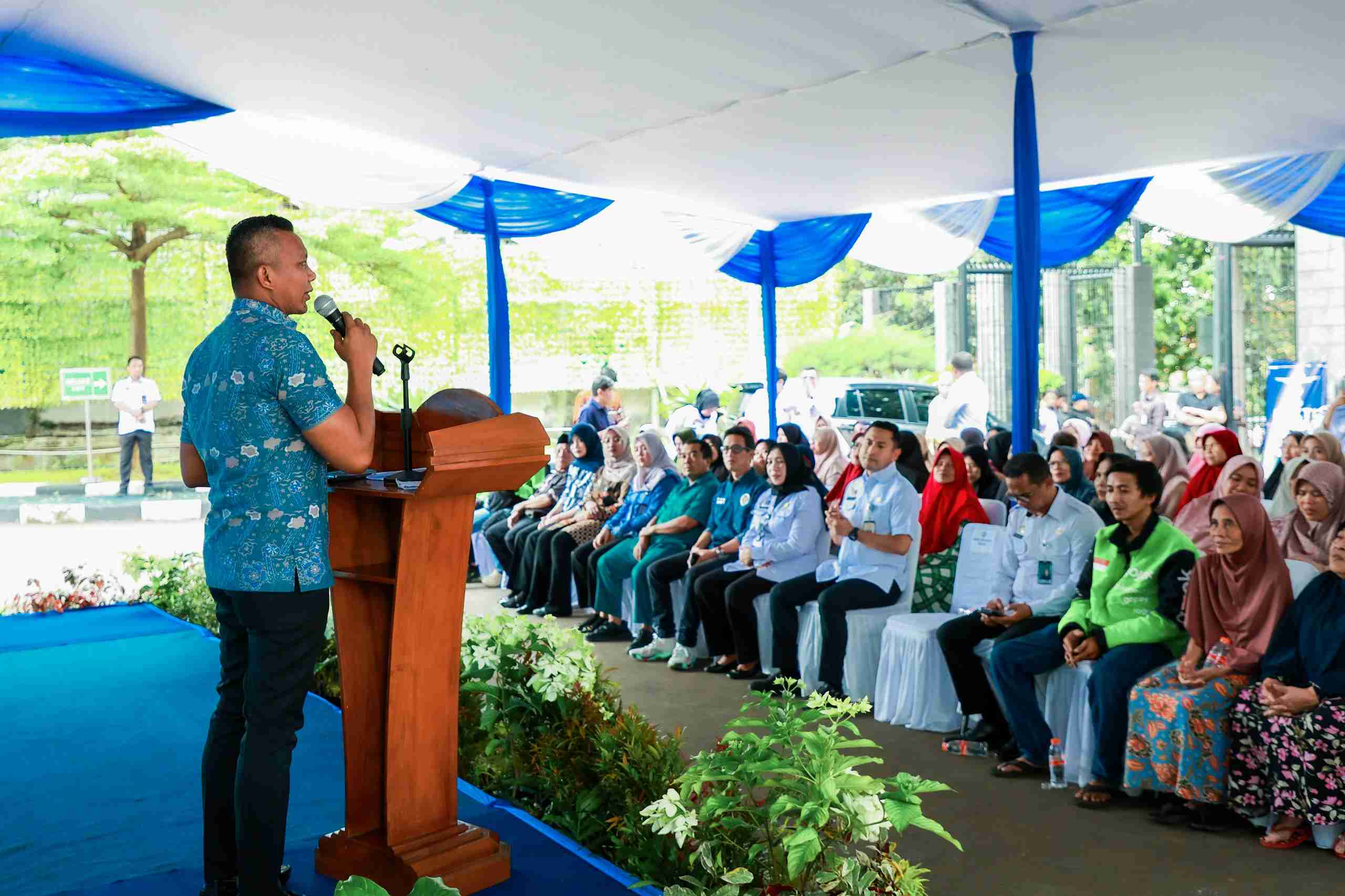 Imigrasi Bogor Bagikan 300 Paket Sembako, Pemkot Siap Perkuat Layanan Publik