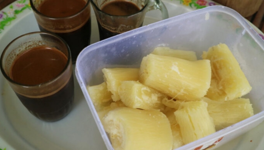 Boleh Nggak Sih Singkong Rebus Dimakan Bareng Kopi? Begini Jawaban Ilmiahnya