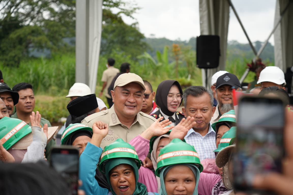 Bogor Selatan Dihijaukan Kembali, Rudy Susmanto dan KLH RI Gelar Gerakan Tanam Pohon