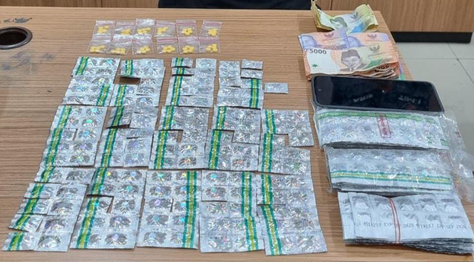 Polisi di Tangerang Amankan 2 Pengedar Obat Terlarang, Ribuan Butir Tramadol dan Hexymer Disita