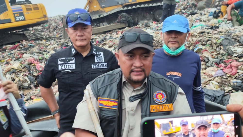 Kebakaran TPA Galuga Meluas 7,1 Hektare, Bupati Bogor : Api Masih Tersembunyi di Balik Asap