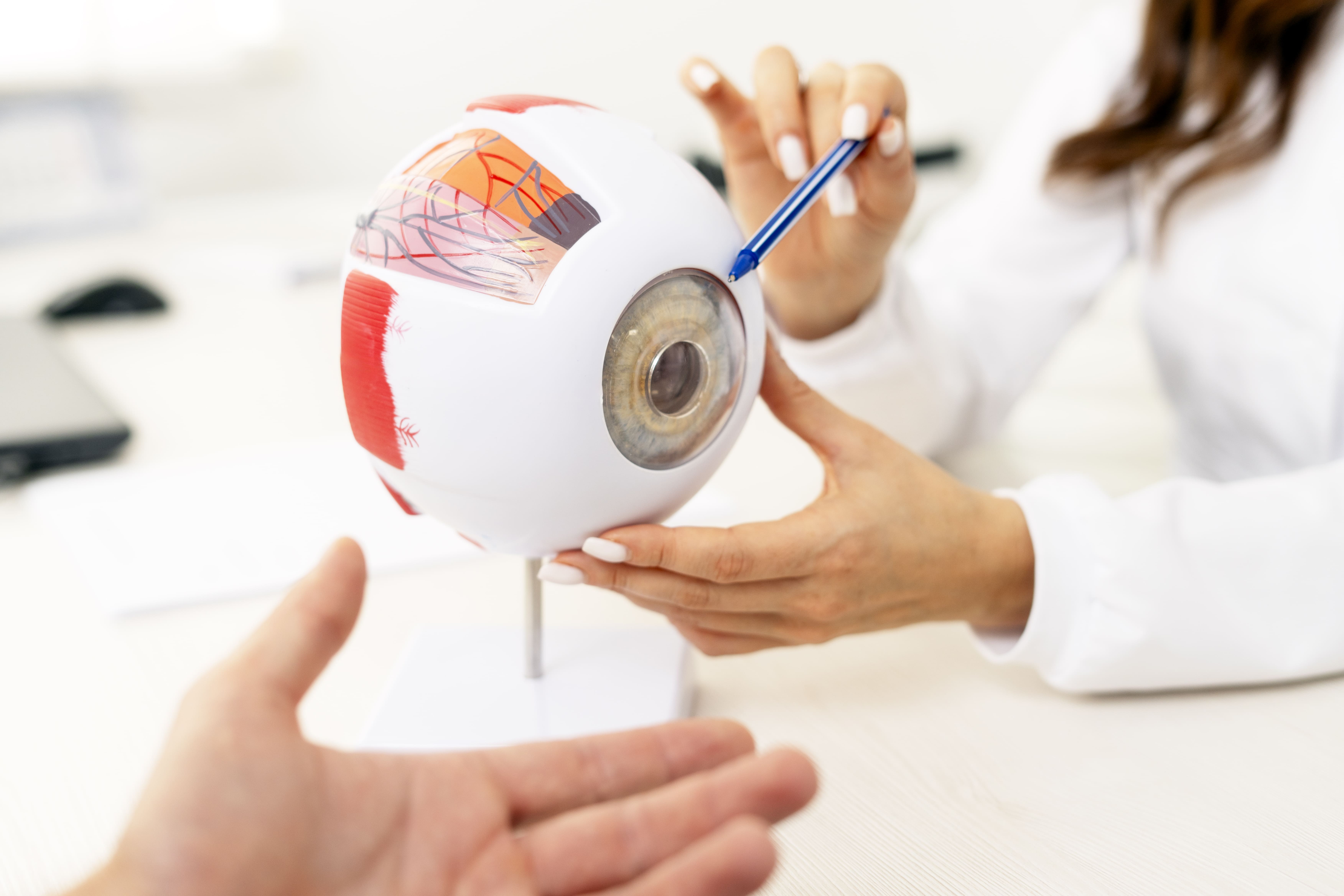 MINUS? Biaya LASIK Mata Kini Setara Harga Motor Baru, Ini Rinciannya