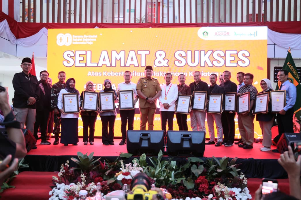 Layanan 80 Jam Non-Stop, Pemkab Bogor Torehkan Rekor MURI Nasional
