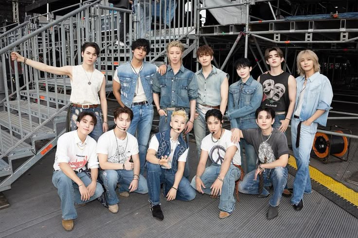 Tampil Bak Idol K-Pop dengan Budget Terbatas: Rahasia Mix & Match ala Member Seventeen