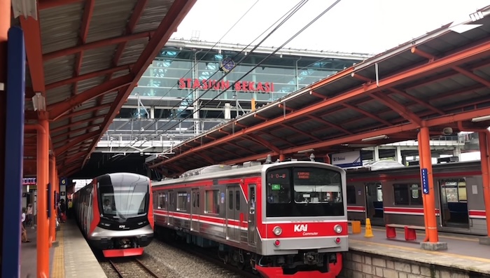 Cara Naik KRL Terbaru 2025: Jadwal, Rute, Harga Tiket, dan Alat Pembayaran