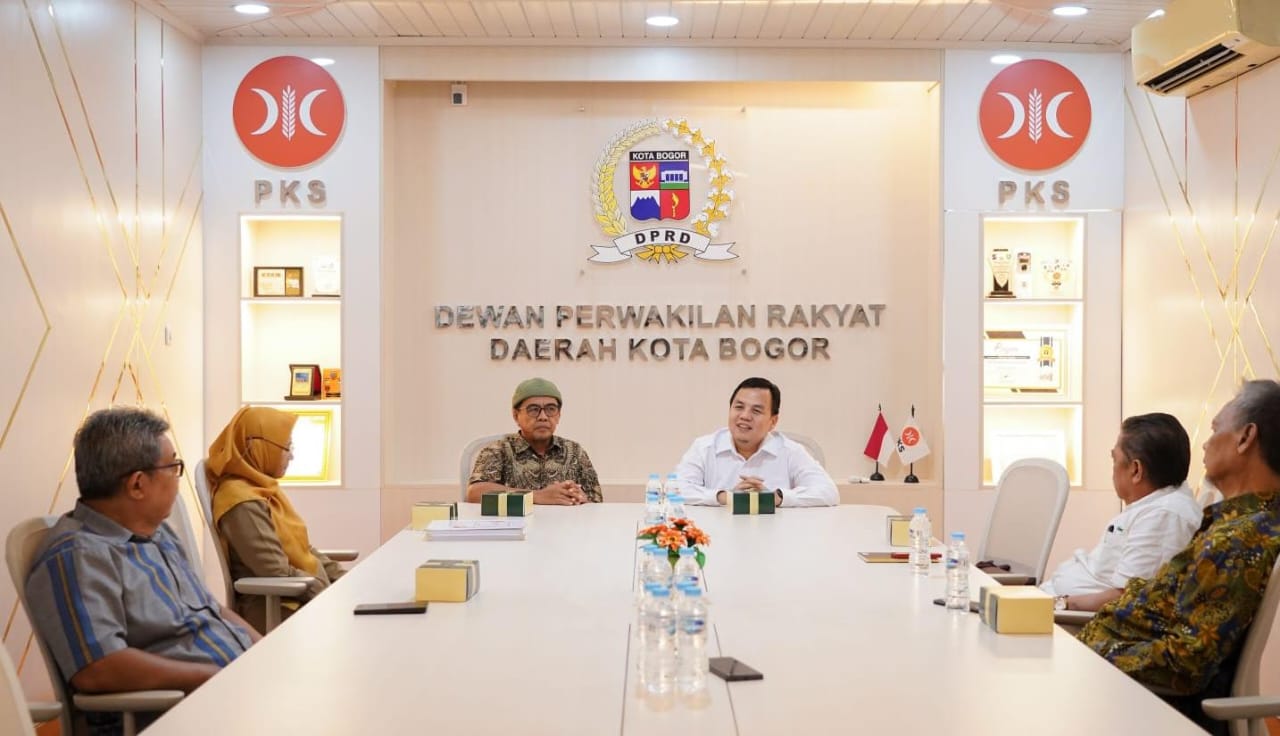 Ketua DPRD Kota Bogor Terima Audiensi Dekopimda Bahas Peran Koperasi Daerah Dalam Pembangunan Ekonomi