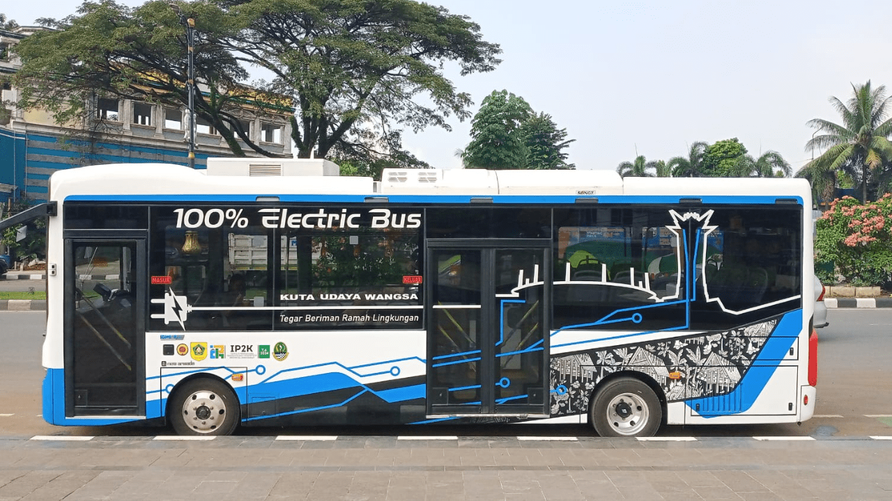 Pemkab Bogor Kembangkan Transportasi Listrik Terintegrasi dengan TransJakarta dan KRL