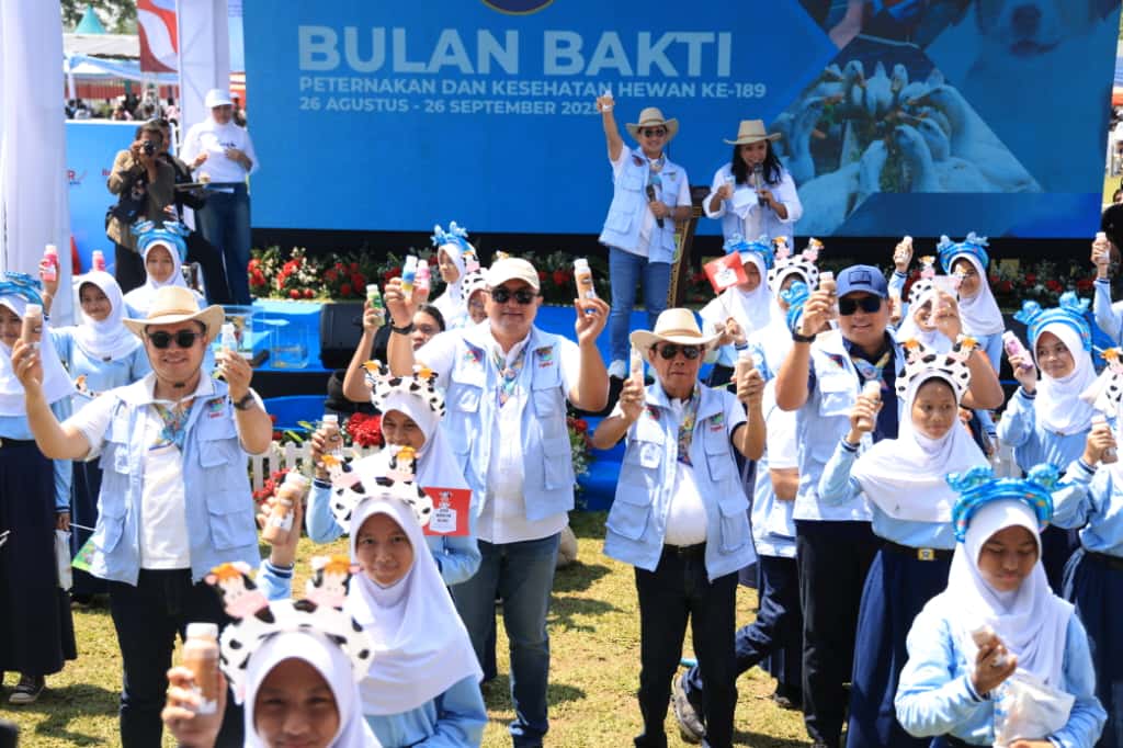 Gerakan Minum Susu dan Makan Telur-Ikan Dicanangkan di Puncak Bulan Bakti Peternakan