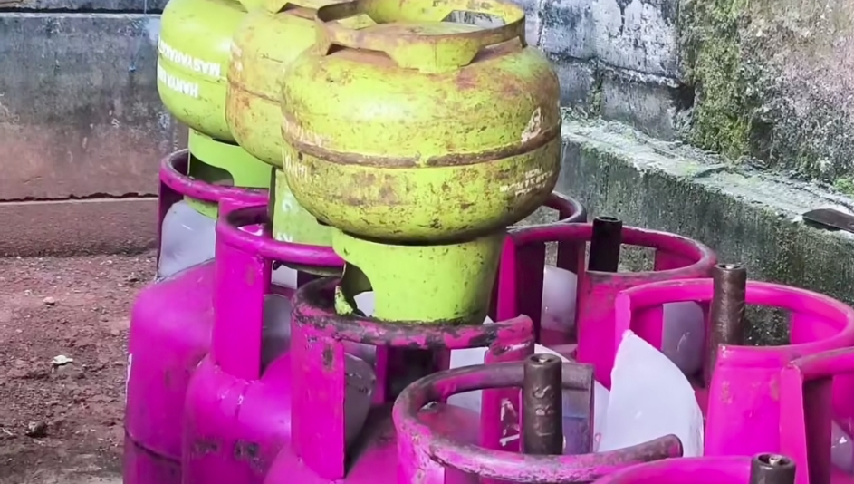 Puluhan Tabung Disita, Modus Pengoplosan Gas di Cileungsi Dibongkar
