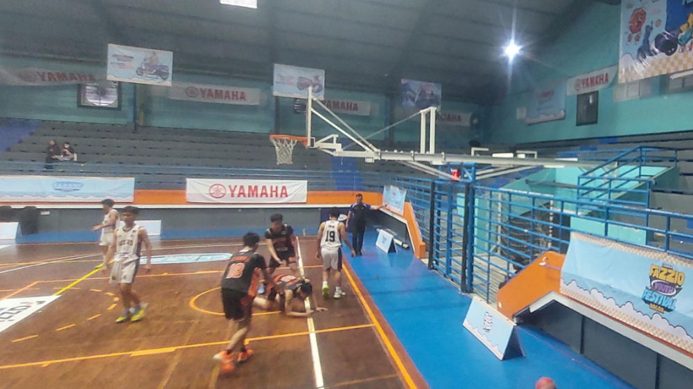 Tiga Sekolah Amankan Tiket 8 Besar Basket Putra di Yamaha Fazzio Youth Festival 2026