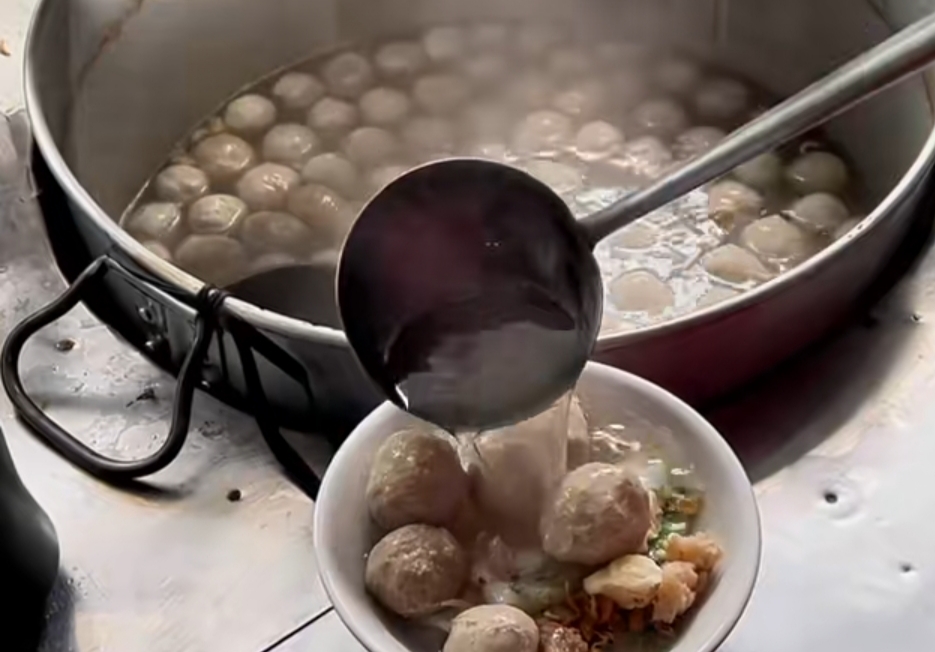 VIRAL! 5 Tempat Makan Bakso Paling Enak di Bogor, Sehari 100 Kg Daging Sapi Ludes