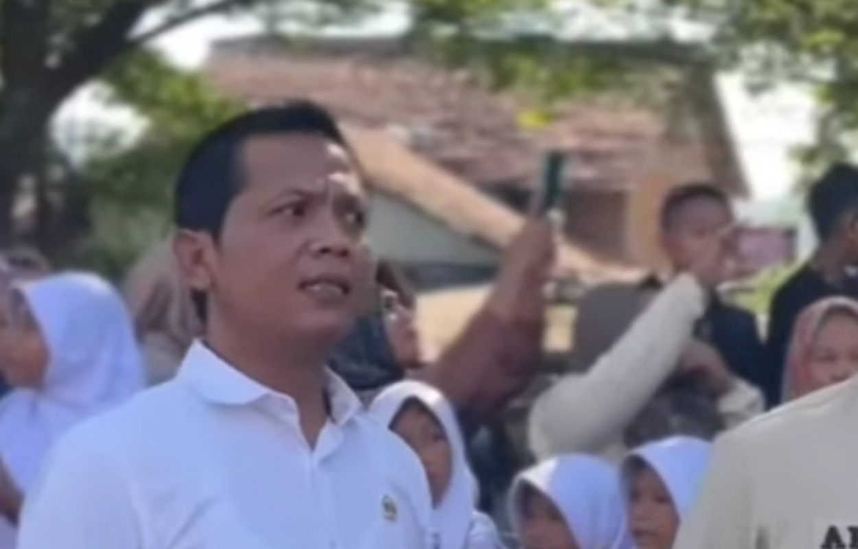Komisi III DPRD Bogor Minta Dinas Pendidikan Kabupaten Bogor Lebih Responsif, Soroti Siswa Belajar di Lantai