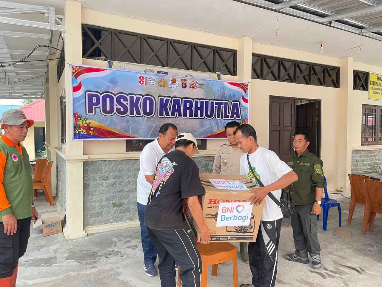 BNI Salurkan Bantuan bagi Masyarakat Terdampak Karhutla di Kalimantan Tengah
