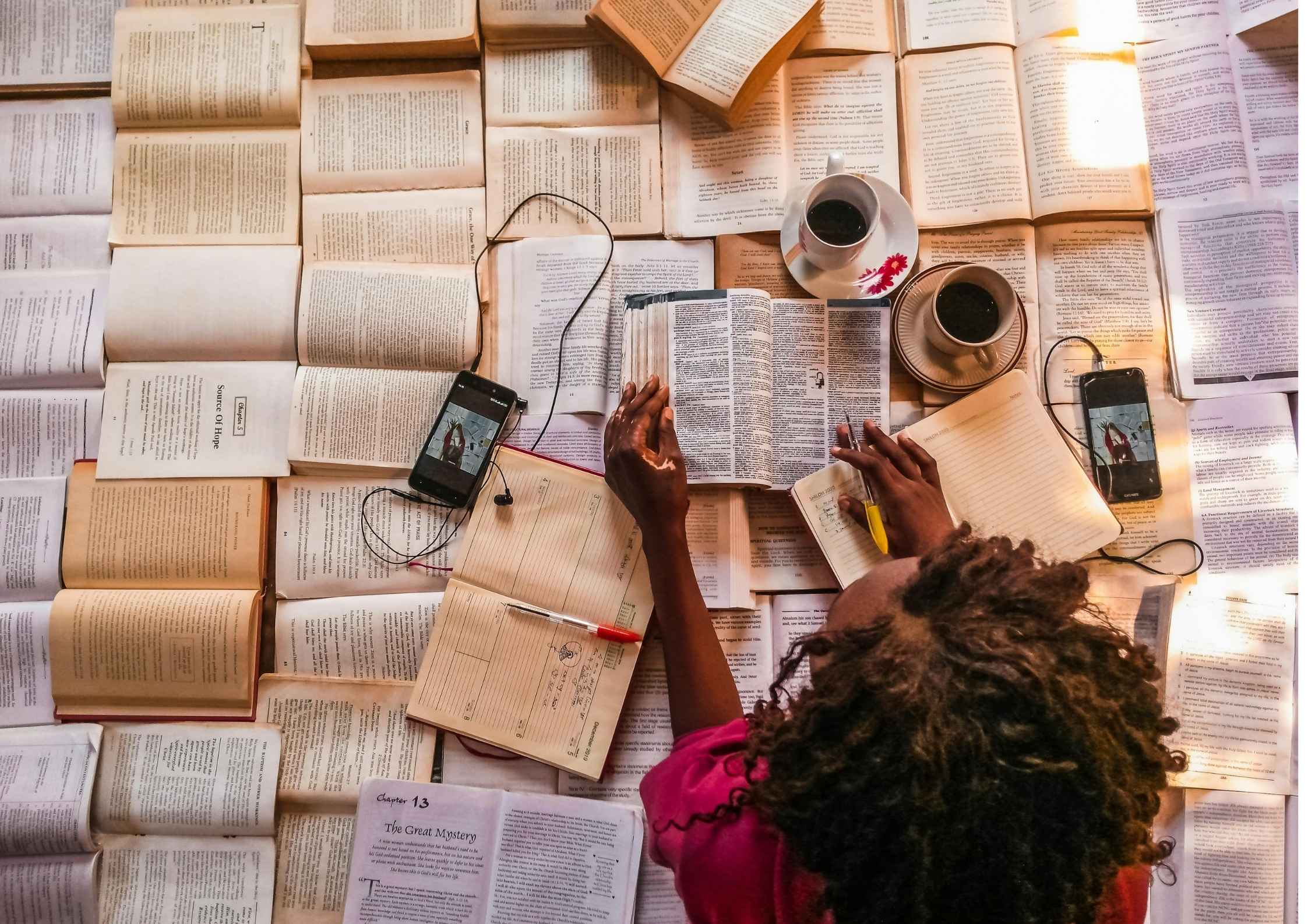 Digital Minimalism: Cara Menjaga Kewarasan di Dunia yang Terlalu Bising