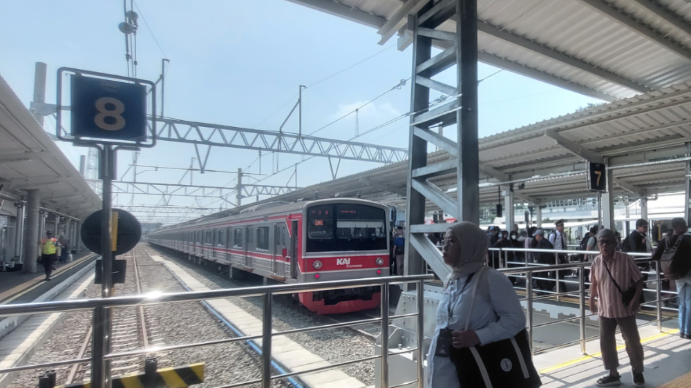 7 Perjalanan KRL Lintas Bogor Dibatalkan Hari Ini, KRL INKA Masih Bermasalah