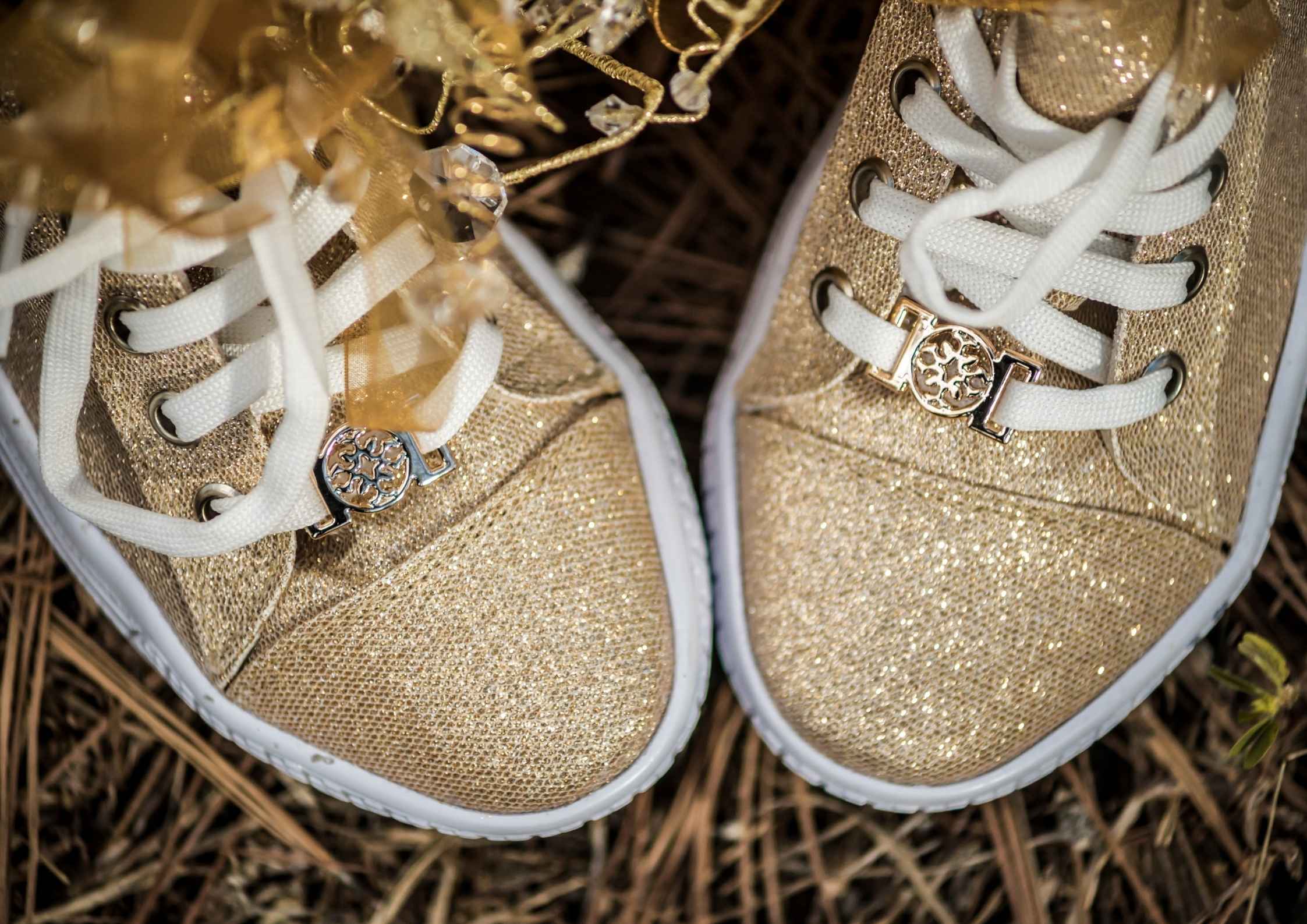 Kenapa Semua Orang Pakai Blazer & Sneakers Sekarang? Ini Rahasianya!