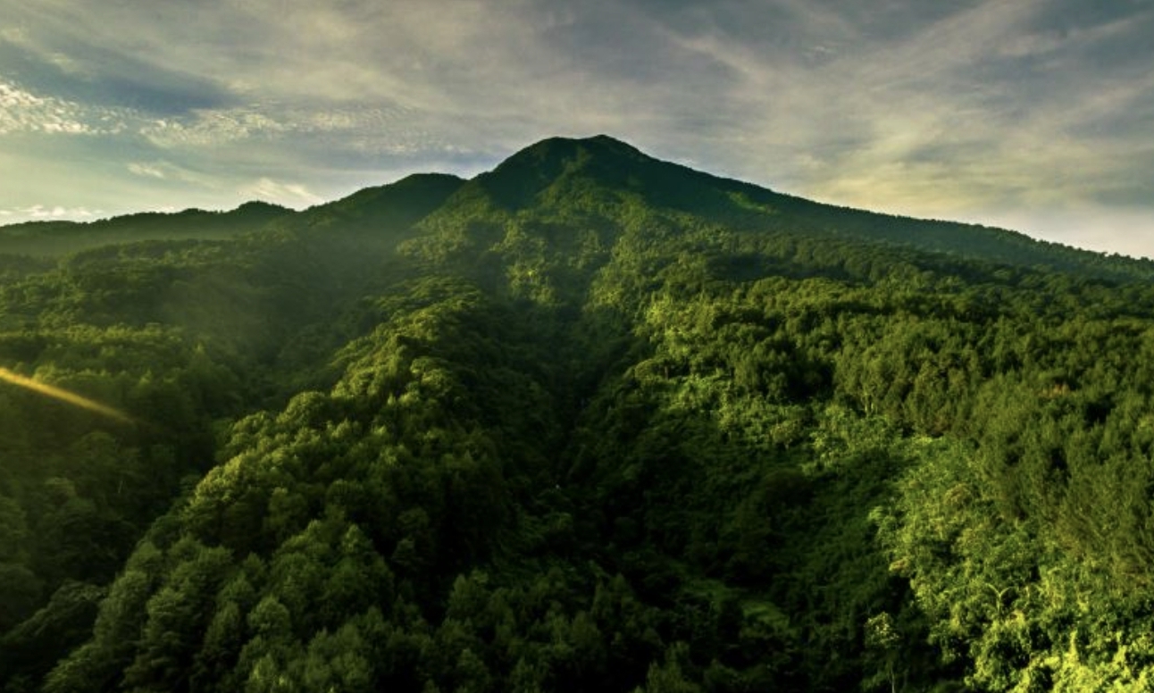 Seorang Lansia 60 Tahun Hilang di Gunung Salak, Ini Kronologinya