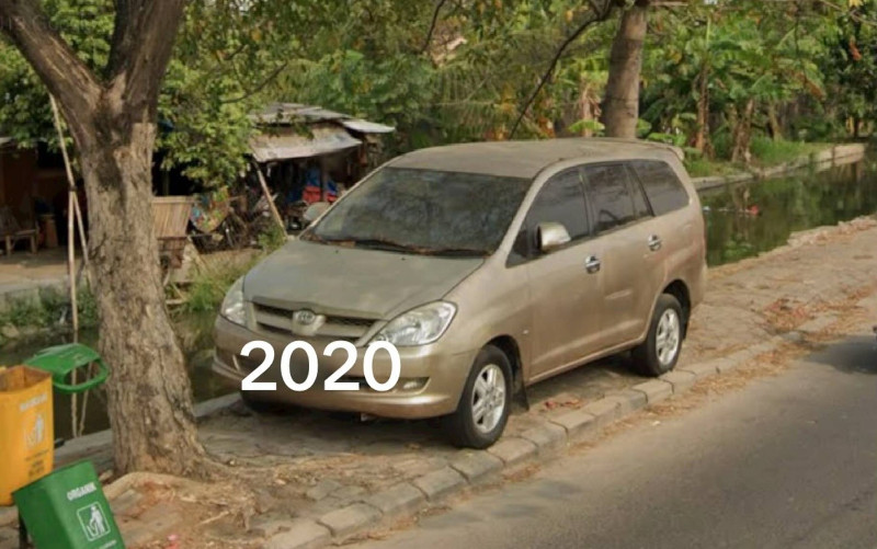 Mobil Innova Ini Masih Utuh Meski Terparkir Bertahun-tahun di Tangerang, Netizen: Kalau di Medan...
