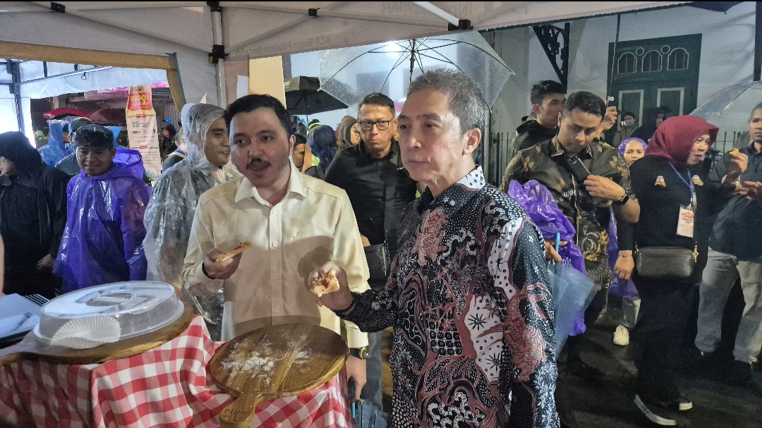 Dedie Rachim Mampir ke Festival Bogor Suka-suka: Semua Kulinernya Enak!