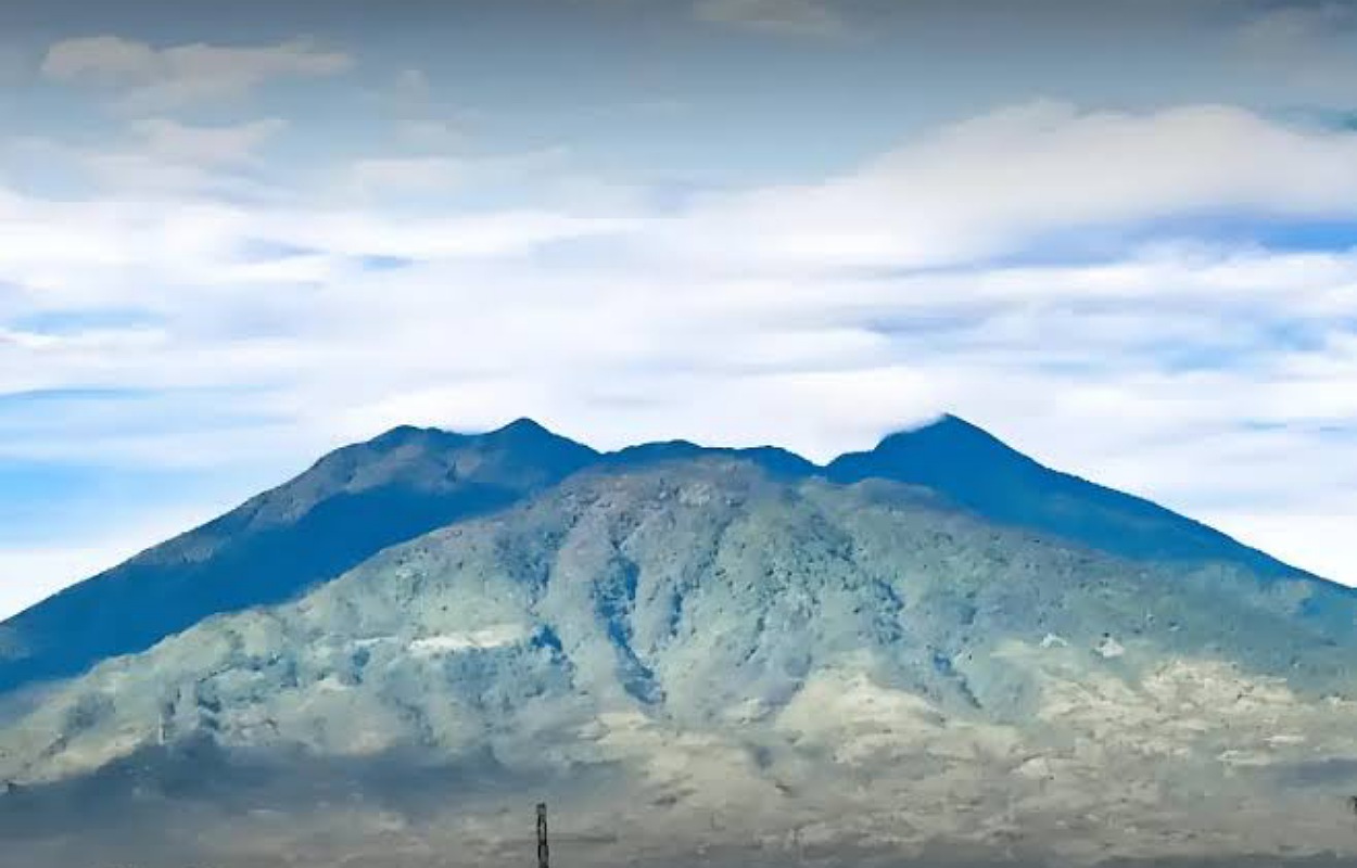 Pendaki 60 Tahun Hilang di Gunung Salak, Diduga Tersesat Saat Turun Lereng