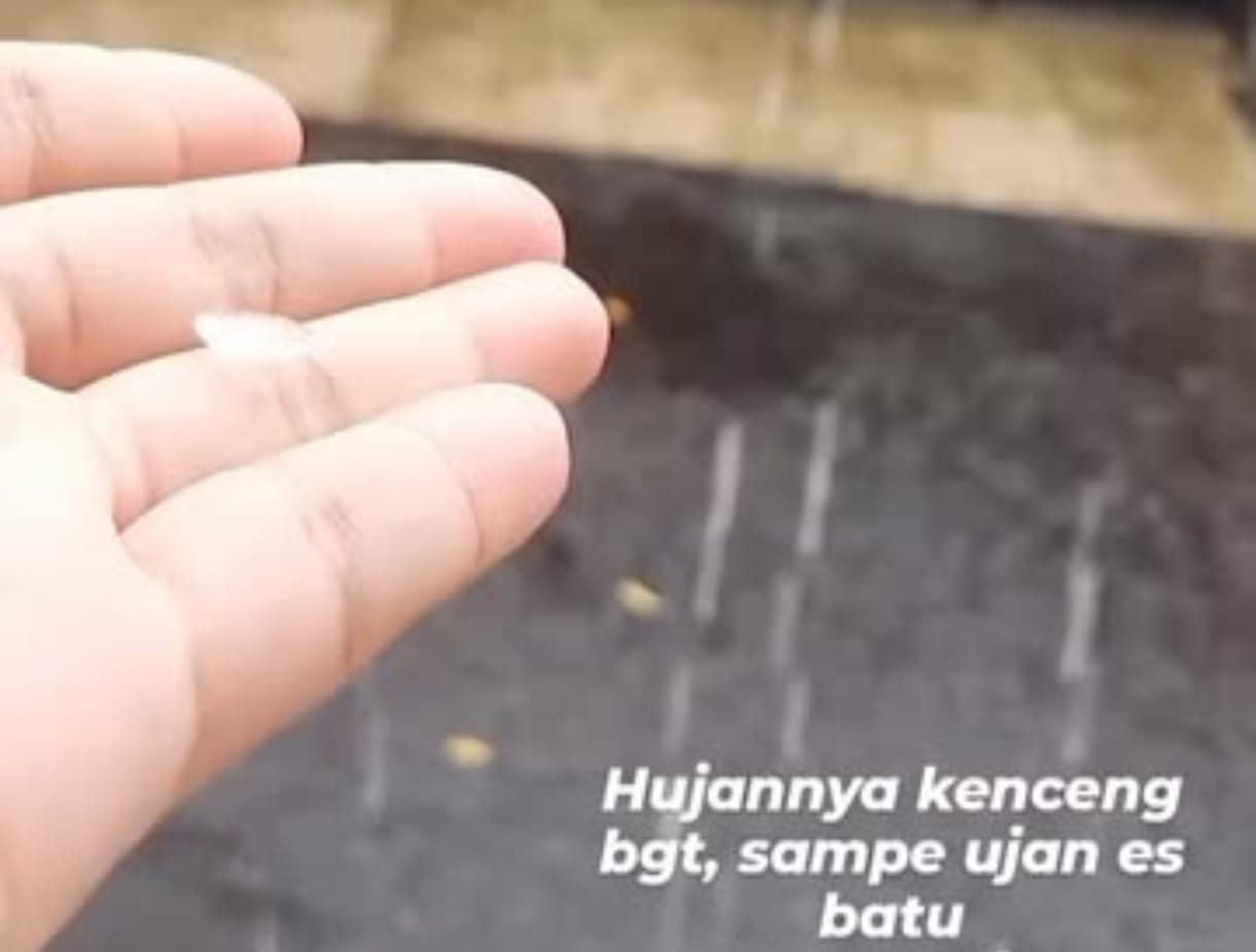 Viral! Wilayah Depok Dilanda Hujan Es Siang Ini, Netizen Heboh: Bentar Lagi Turun Salju