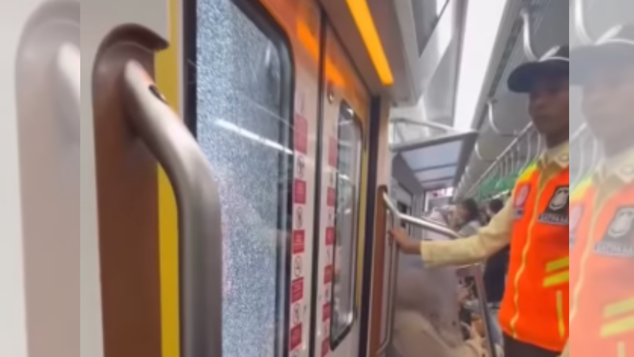 Kejadian Lagi! KRL CLI-125 Dilempar Batu di Pelintasan Pasar Anyar Bogor, Beruntung Tak Ada Korban