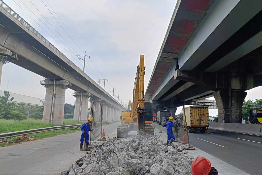 Pastikan Kenyamanan Perjalanan, Pemeliharaan Jalan di Ruas Tol Jakarta-Cikampek Dilanjutkan