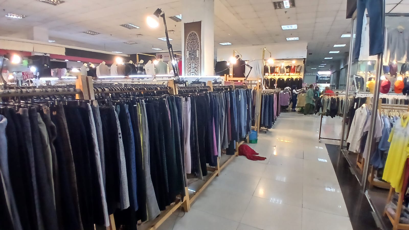 Bahaya Thrifting Ilegal: Ancam Industri Lokal hingga Kesehatan Publik