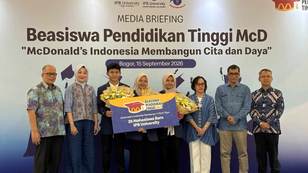 Bantu Kuliah hingga Magang, McDonald’s Indonesia Gandeng YAPI Salurkan Beasiswa ke 35 Mahasiswa IPB