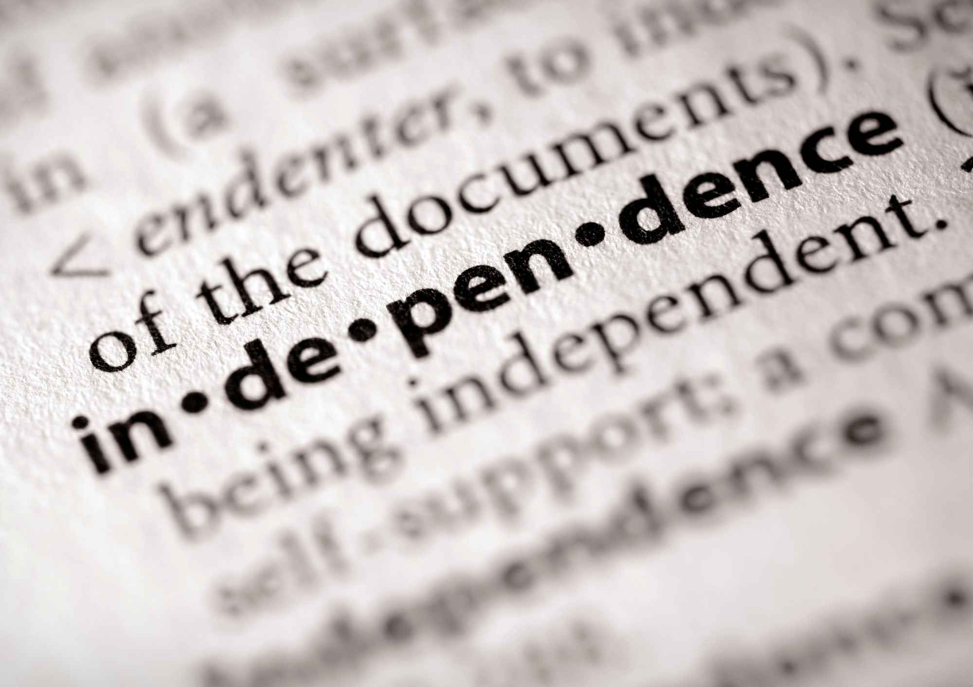Suka Serba Sendiri & Gengsi Minta Tolong? Kenali Bahaya Hyper-Independence di Sini