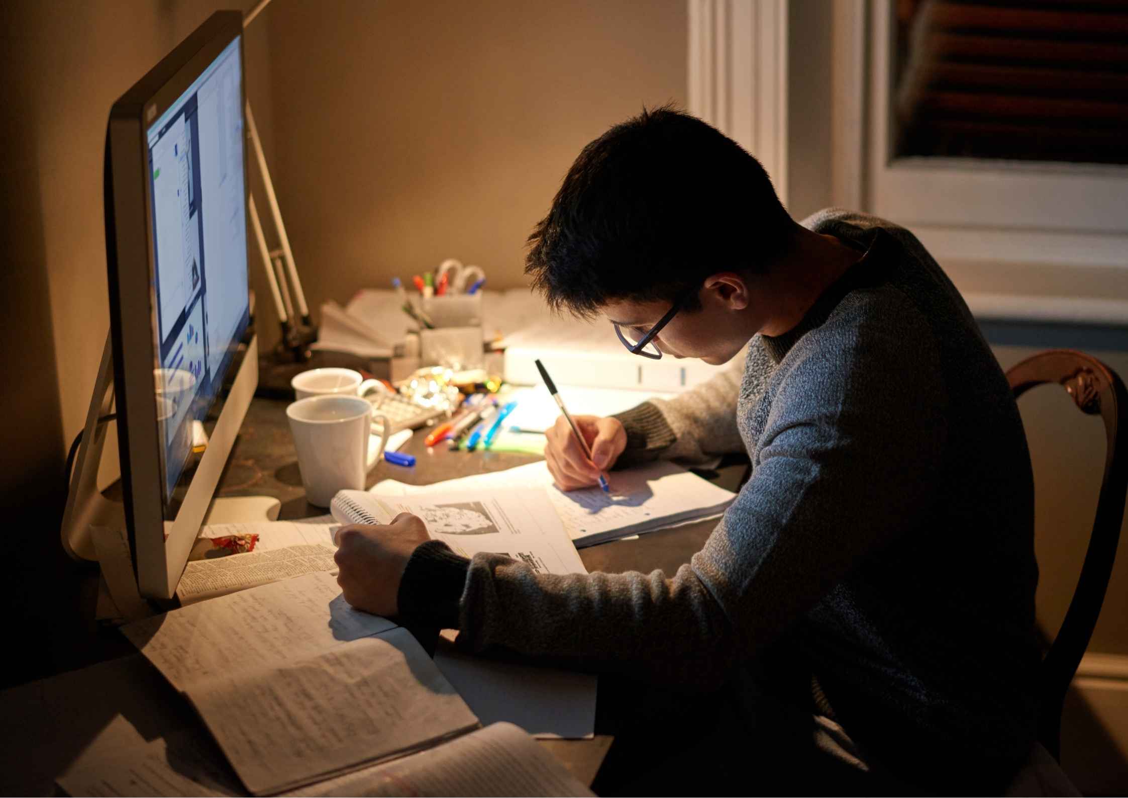 Tips Organize Meja Belajar agar Lebih Rapi dan Produktif