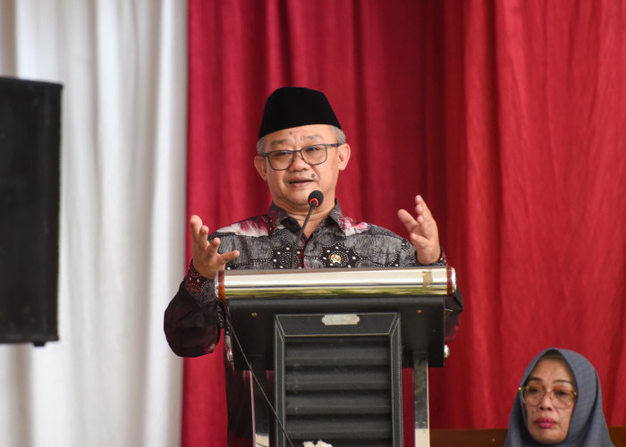 Hari Pertama Sekolah, Mendikdasmen Imbau Orangtua Antar Anak Menuju Momen MPLS 2025