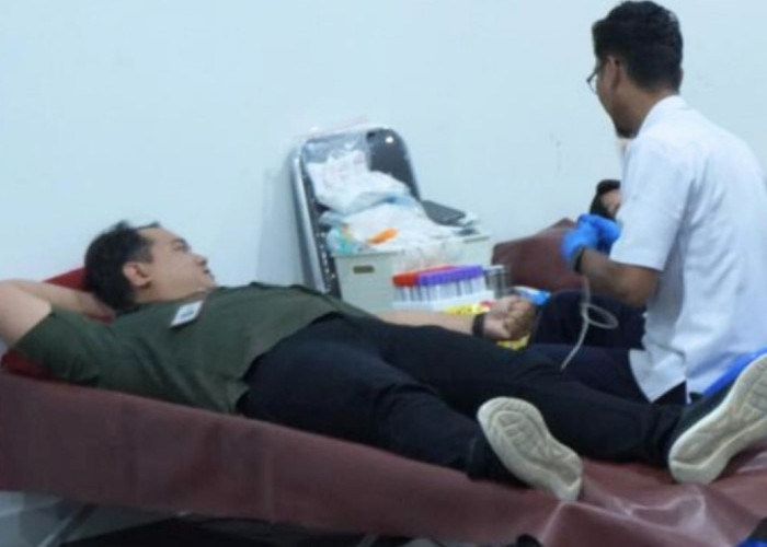 Donor Darah Rutin Bisa Cegah Serangan Jantung dan Bikin Awet Muda, Ini Kata Ahli RSUI