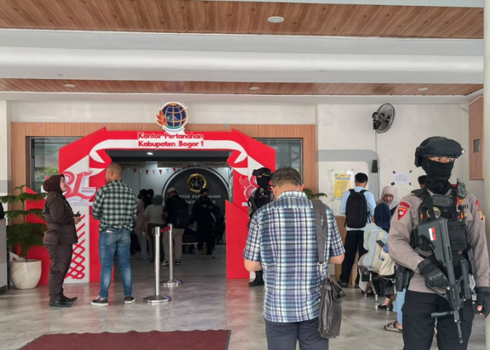 Polda Metro Jaya Geledah Kantor ATR/BPN Kabupaten Bogor 