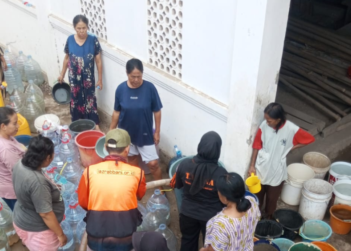 Pemkab Bogor Bergerak Cepat Atasi Kekeringan, 8.000 Liter Air Bersih Tiba di Jonggol