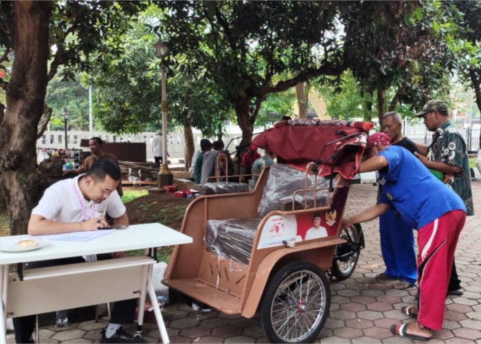 Bupati Bogor Pastikan Ratusan Becak Listrik Bantuan Presiden Tepat Sasaran