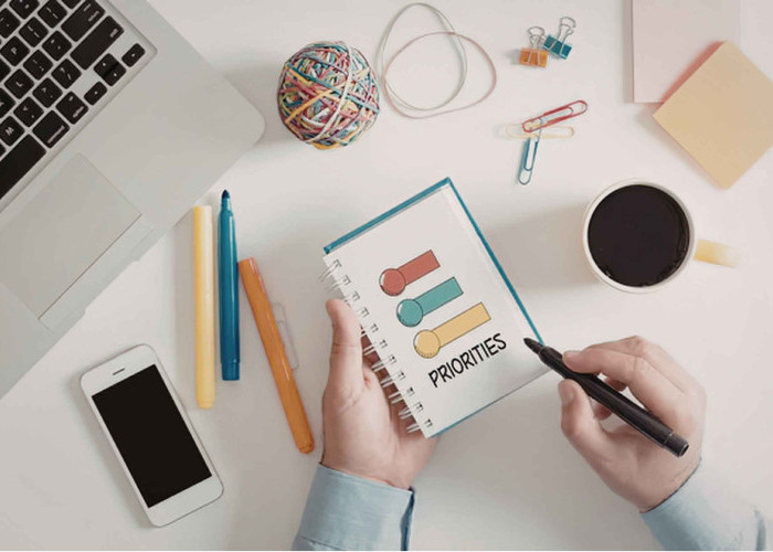 Cara Pintar Mengatur Hidup: Belajar Membedakan Tugas Penting vs Tugas Mendesak