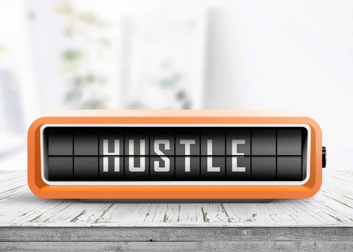 Toxic Hustle Culture: Mengapa Membalas Email Jam 11 Malam Bukan Sebuah Kebanggaan?