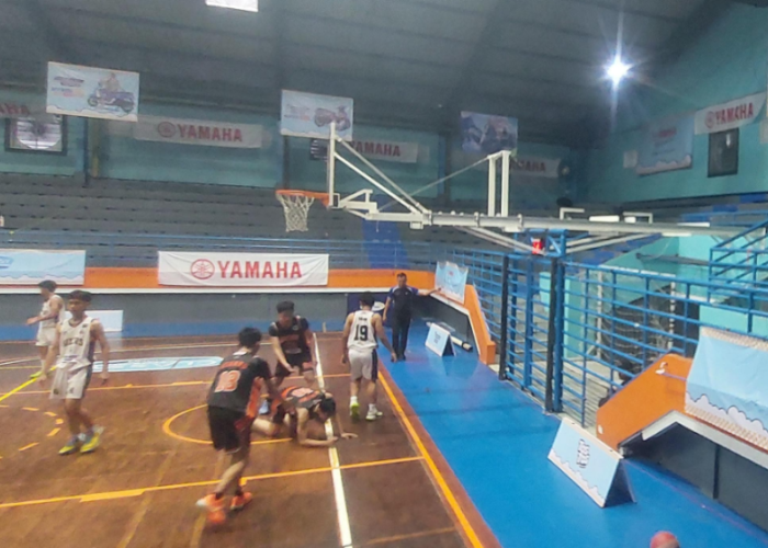 Tiga Sekolah Amankan Tiket 8 Besar Basket Putra di Yamaha Fazzio Youth Festival 2026
