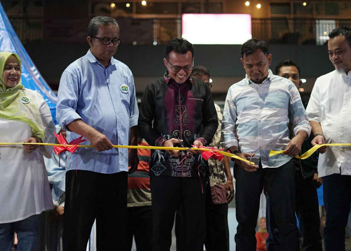 UMKM Berkumpul di Sentra Kue Subuh Bekasi Junction