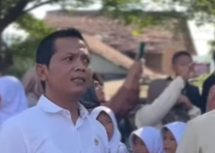 Komisi III DPRD Bogor Minta Dinas Pendidikan Kabupaten Bogor Lebih Responsif, Soroti Siswa Belajar di Lantai