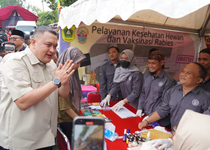 Bupati Bogor Hadirkan Layanan Publik Gratis di Cibungbulang, Warga Antusias!