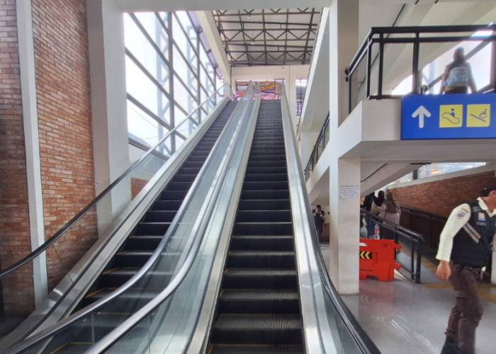 Eskalator Skybridge Bojonggede Hampir Setahun Rusak, Dishub Bogor Janjikan Perbaikan Desember 