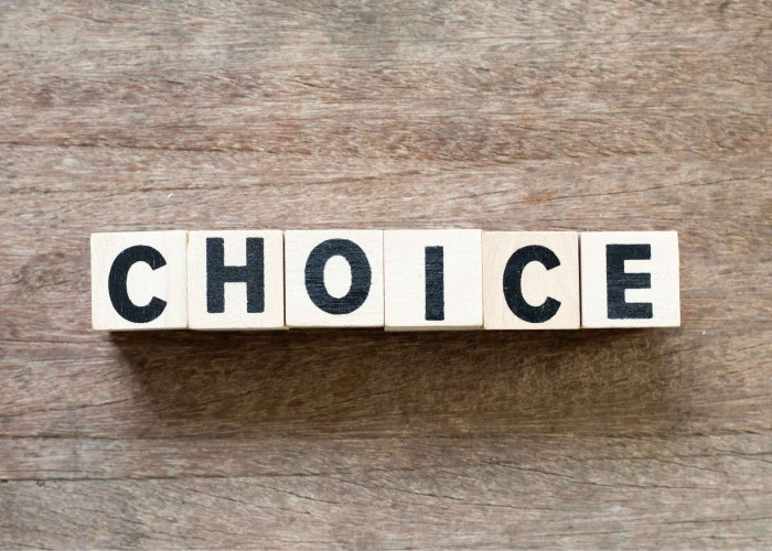 The Paradox of Choice: Mengapa Banyak Pilihan Membuat Kita Kurang Bahagia?