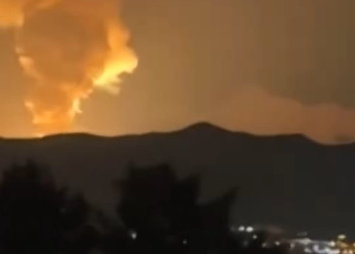 Video Serangan Udara Israel Hancurkan Situs Produksi Sentrifuge Nuklir di Khojor Iran
