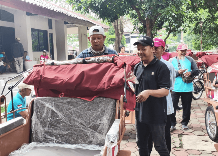Prabowo Siapkan 130 Becak Listrik Gratis untuk Pengayuh Becak Kabupaten Bogor