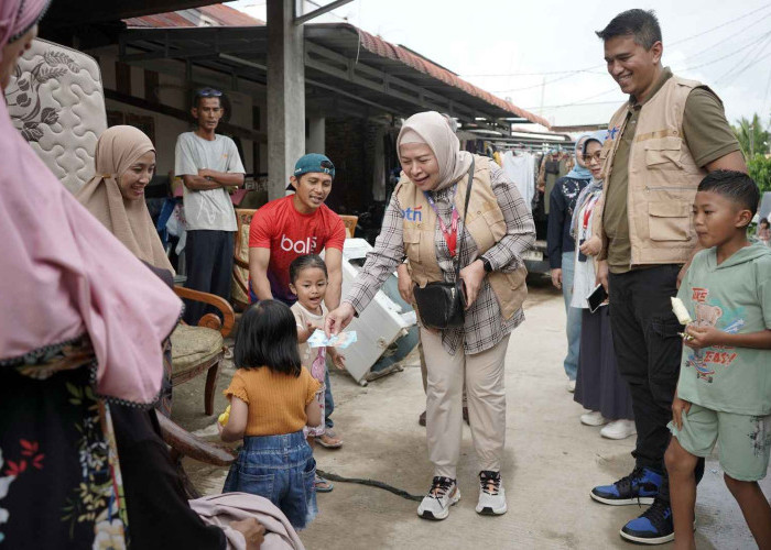 Direksi BTN Terjun Langsung Salurkan Bantuan Untuk Korban Banjir dan Longsor di Sumatera 